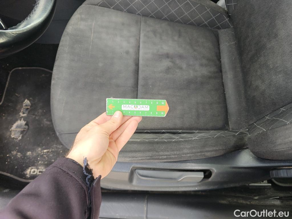  Skoda  Octavia SKODA  / 2016 / 5P / berlina con portón 1.6 TDI 85KW (115CV) Active #8