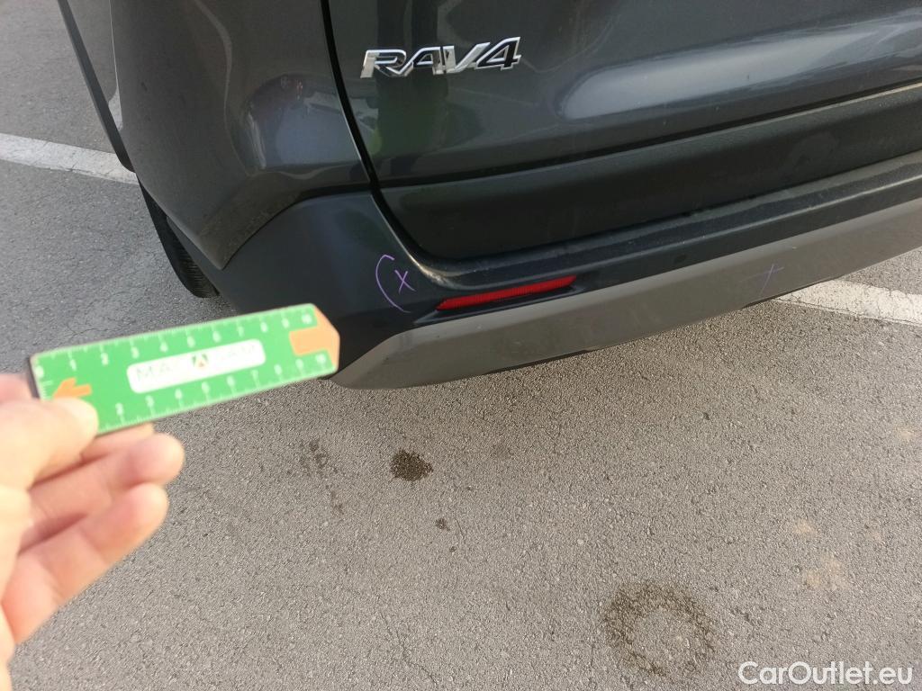  Toyota  RAV4 TOYOTA  / 2018 / 5P / todoterreno 2.5l 220H Advance #9