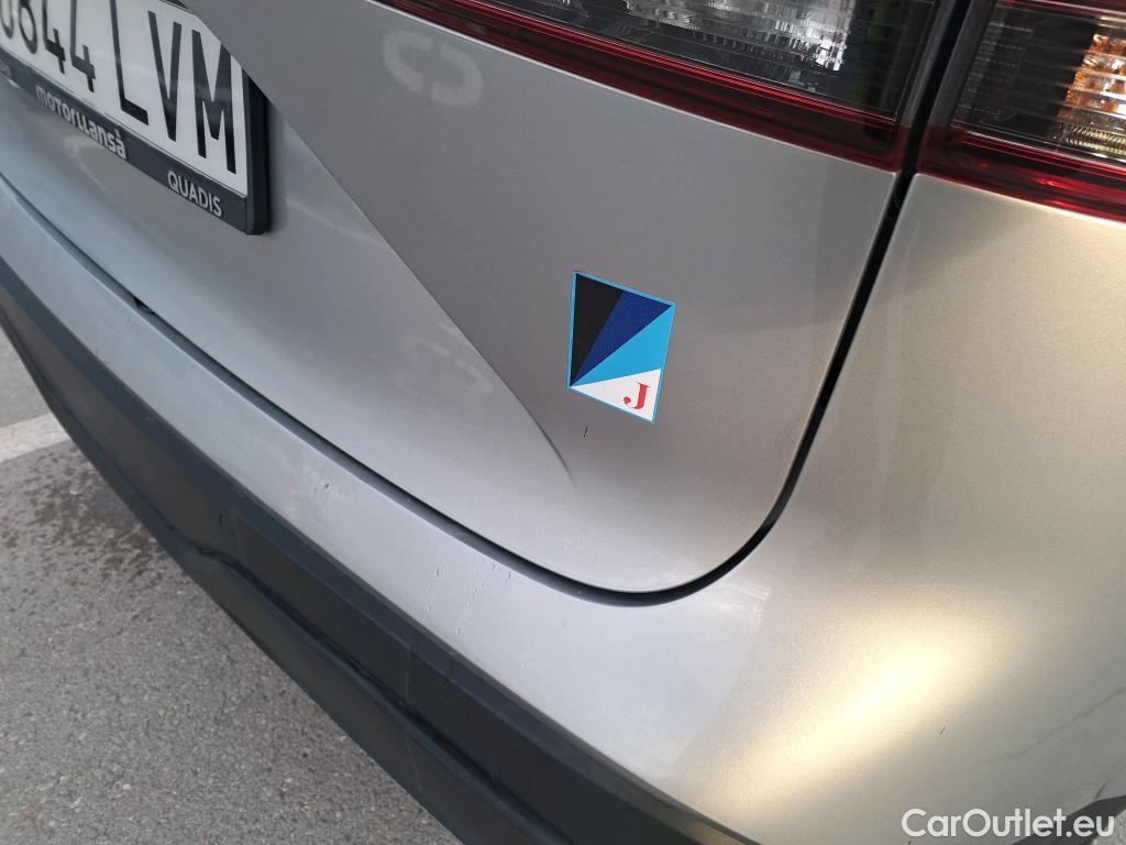  Nissan  Qashqai NISSAN  / 2021 / 5P / todoterreno DIG-T 103kW (140CV) mHEV 4x2 Acenta #11