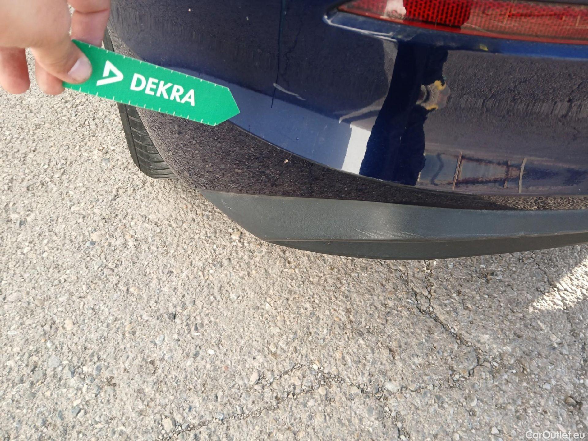  Volkswagen  Golf  VOLKSWAGEN / 2020 / 5P / berlina con portón 2.0 TDI 85kW (115CV) #23