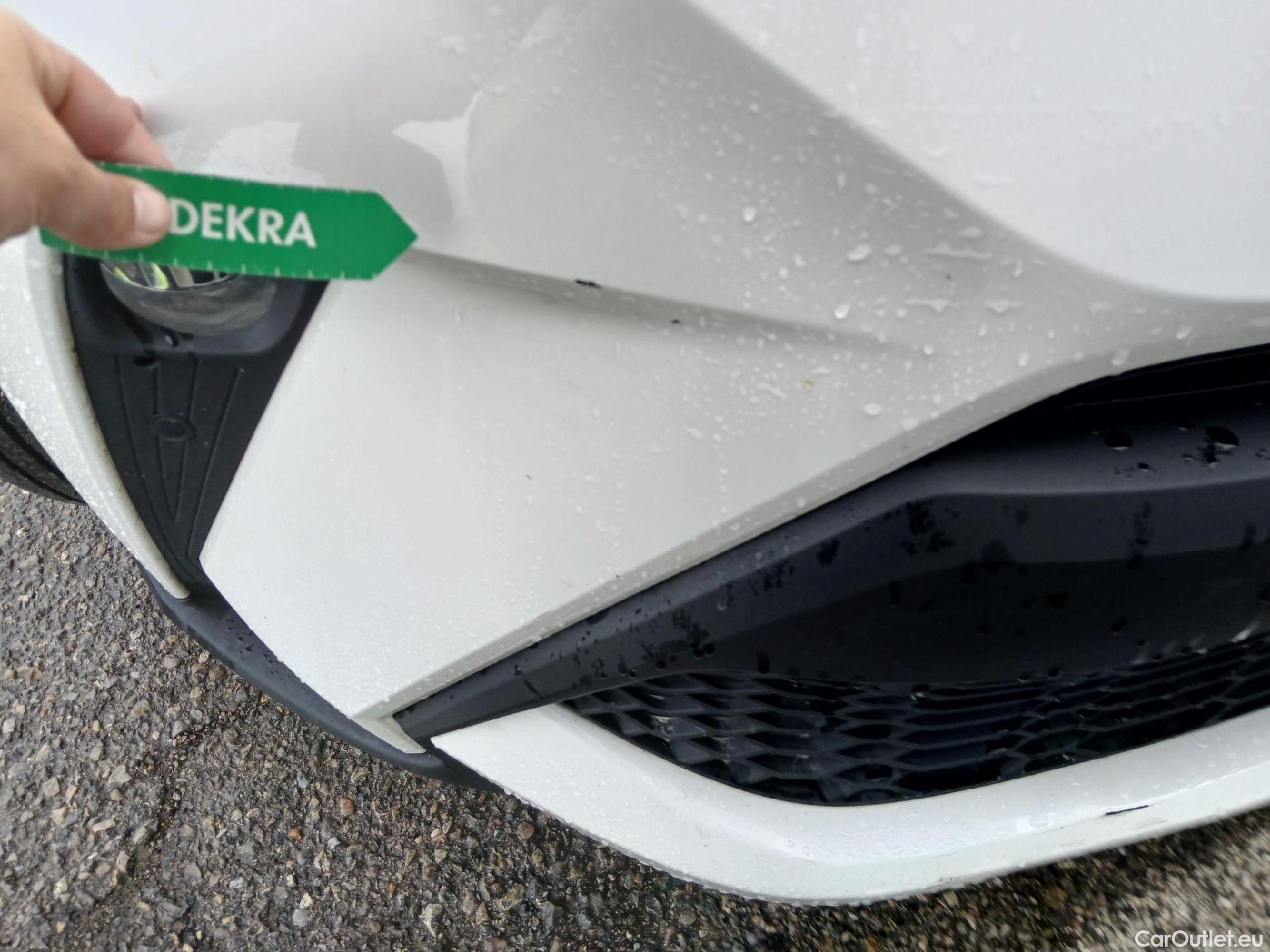  Toyota  C-HR TOYOTA  / 2019 / 5P / todoterreno 2.0 180H Advance #7