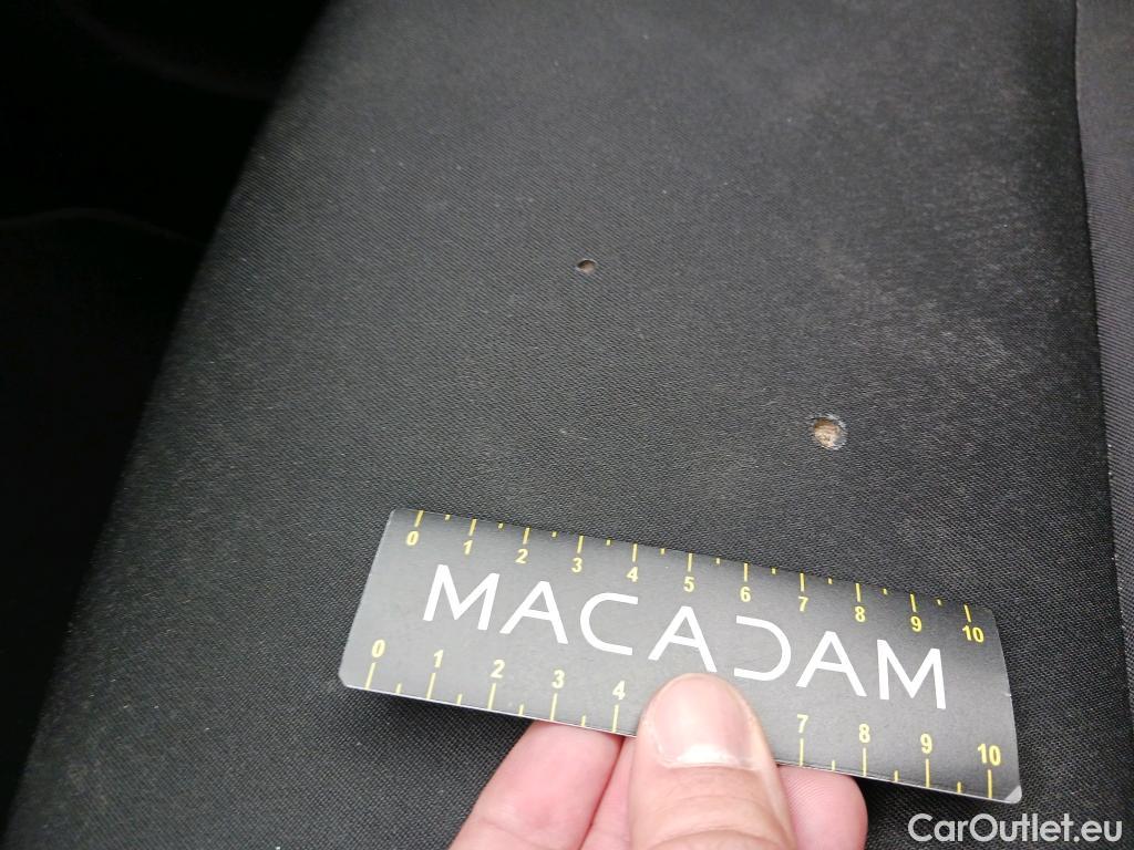  Renault  Clio RENAULT  / 2019 / 5P / berlina con portón Business Blue dCi 63 kW (85CV) #13