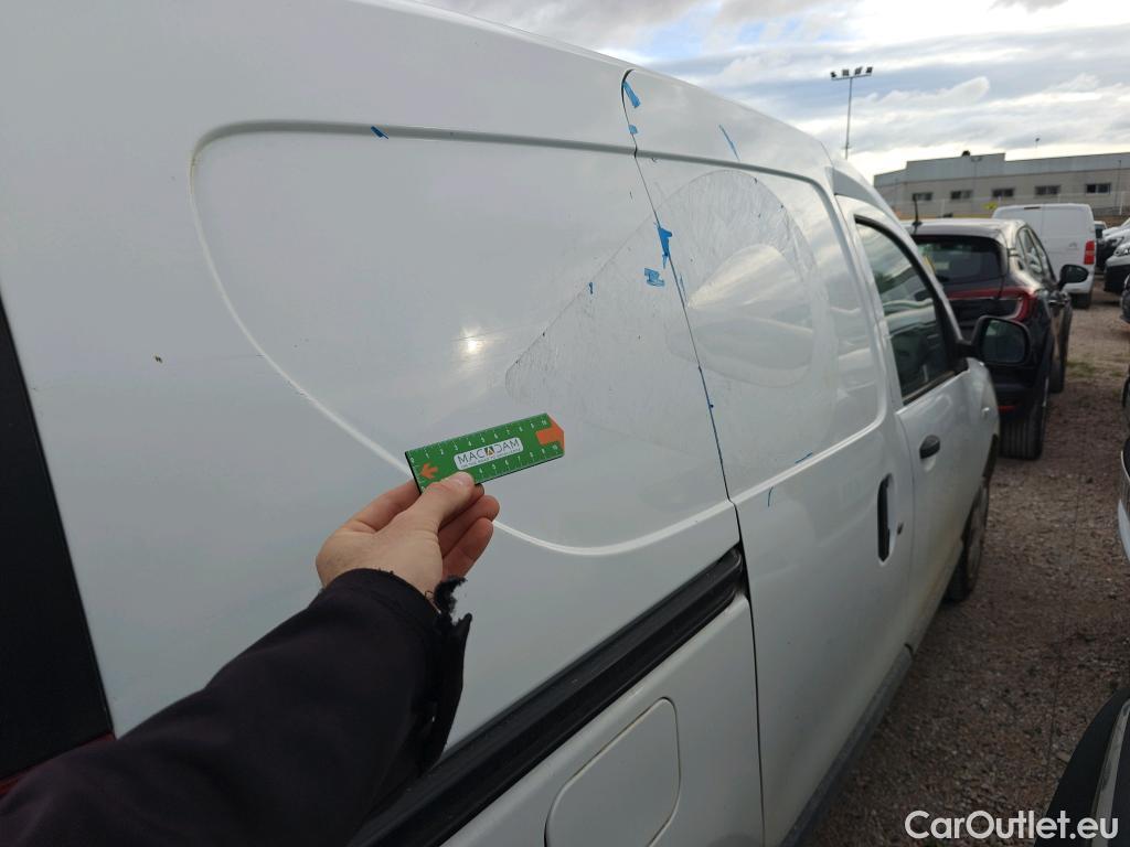  Dacia  Dokker DACIA  / 2013 / 4P / furgón derivado de turismo Essential 1.6 75kW (100CV) GLP #36