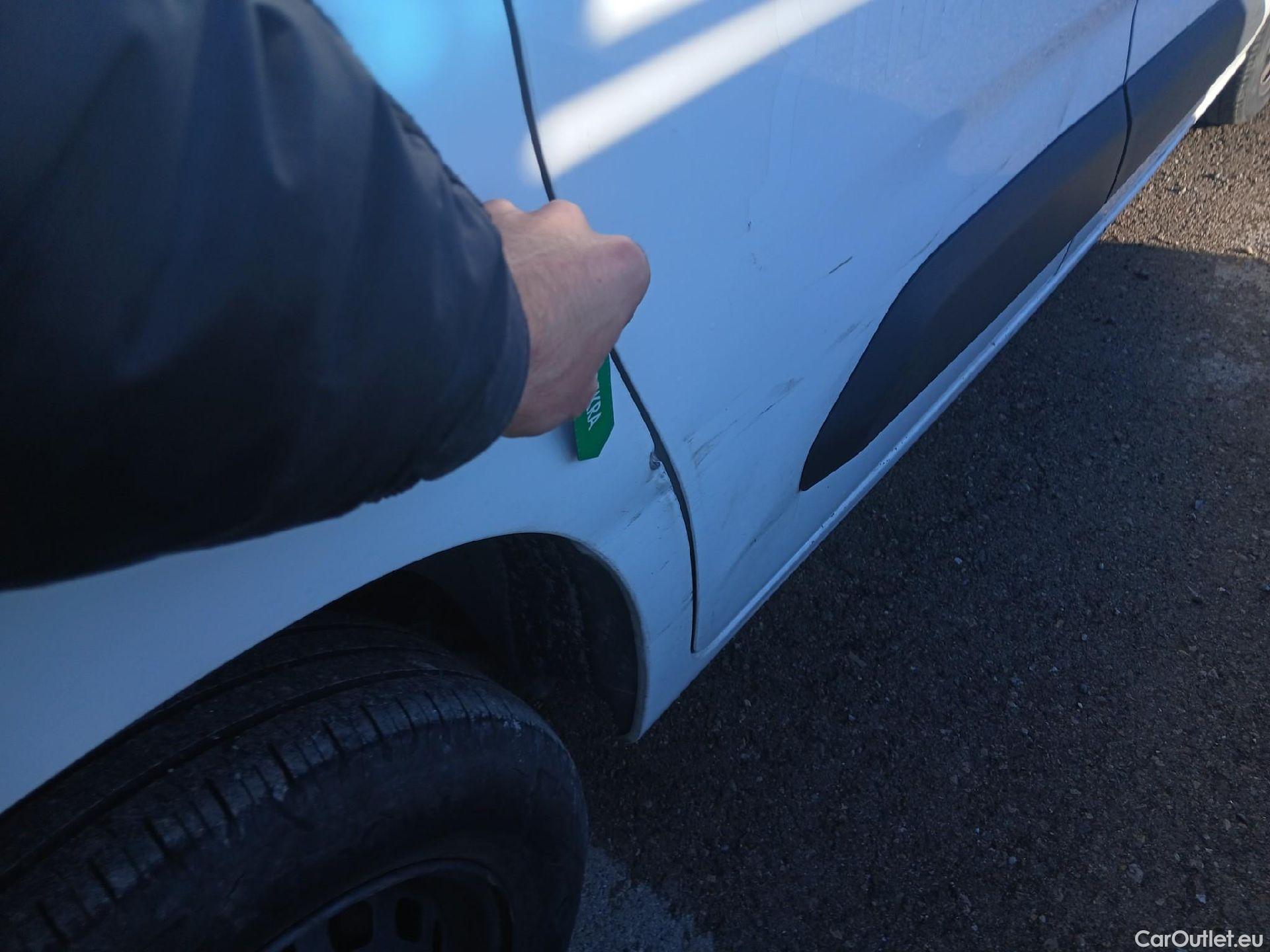  Citroen  Berlingo CITROEN  / 2018 / 3P / furgón derivado de turismo Talla M BlueHDi 100 CONTROL #30