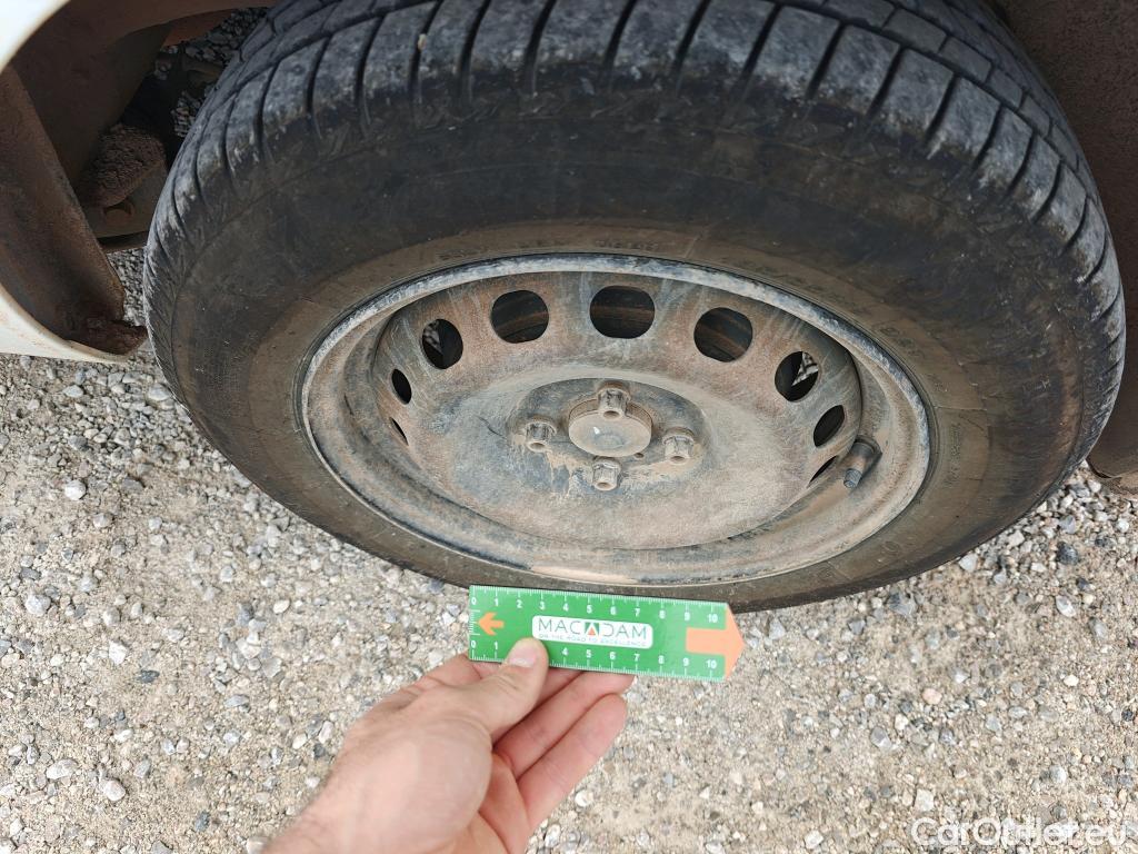  Dacia  Dokker DACIA  / 2013 / 4P / furgón derivado de turismo Essential 1.6 75kW (100CV) GLP #90