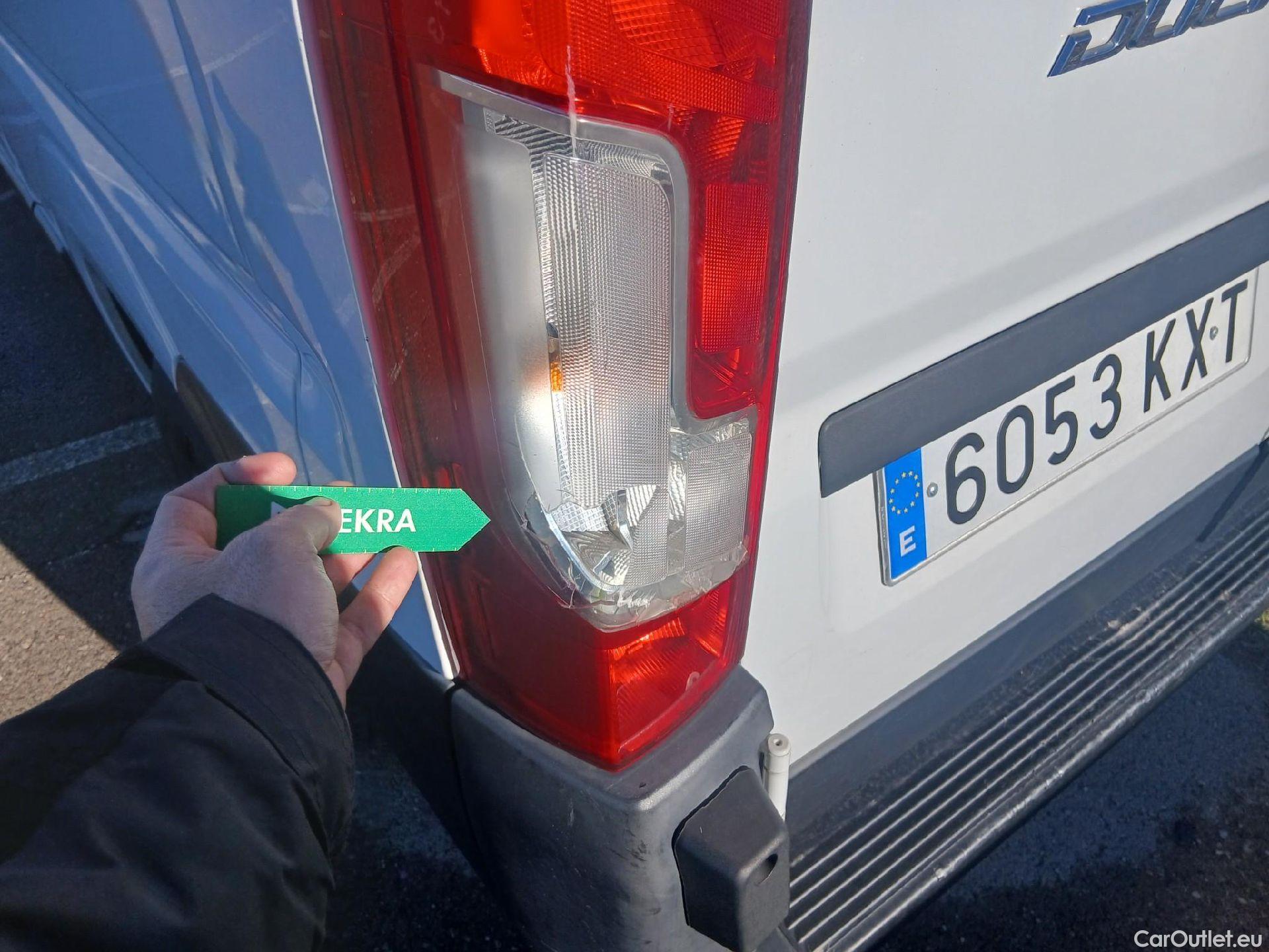  Fiat  Ducato FIAT  / 2014 / 4P / furgón 33 2.3 Multijet Furgón Medio Alto 96kW #20