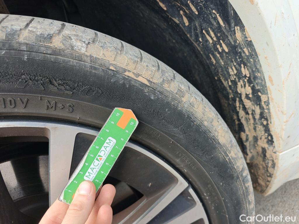  Volvo  XC90 VOLVO  / 2019 / 5P / todoterreno 2.0 T8 AWD Business Plus Auto #9