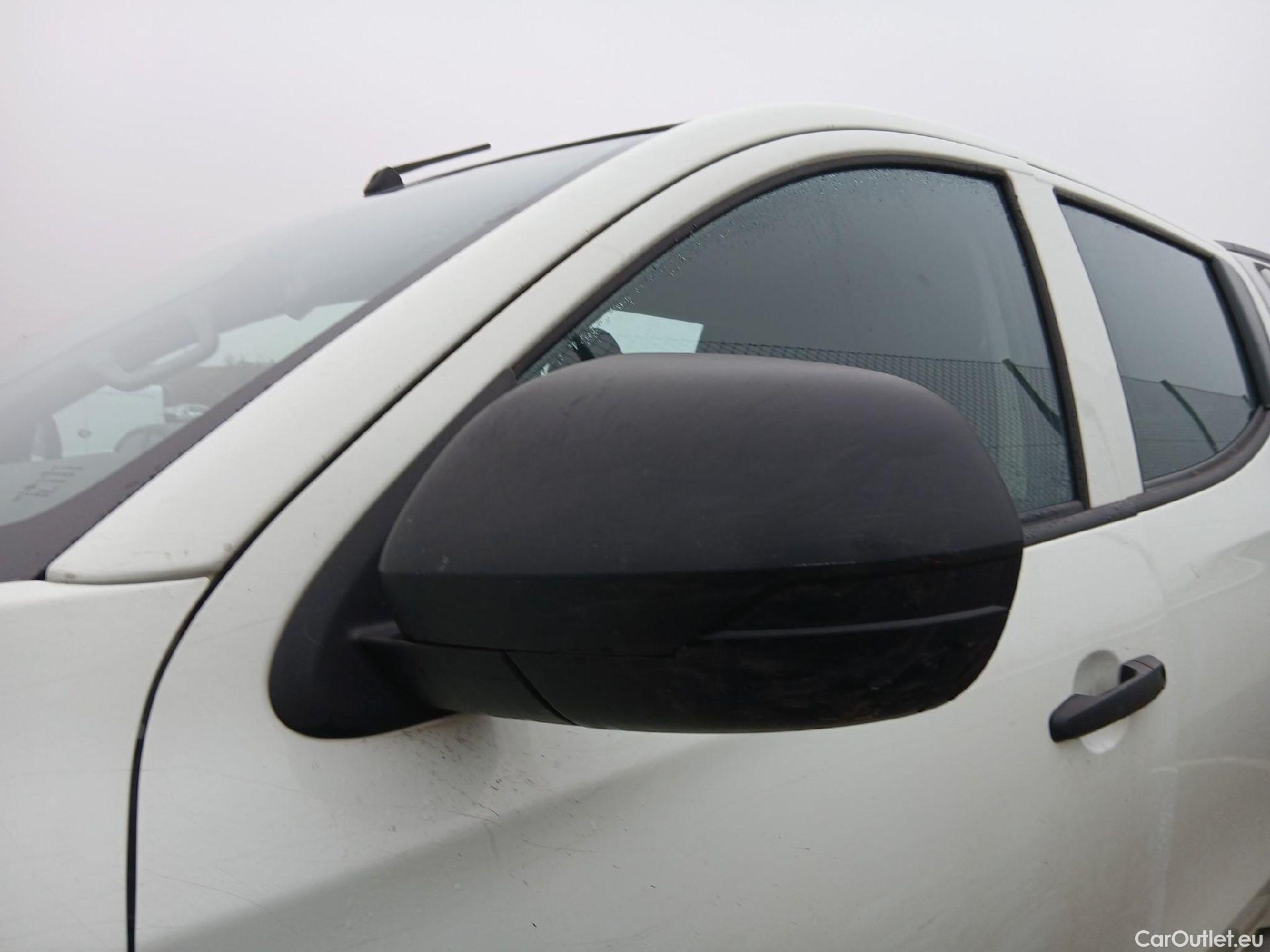  Mitsubishi  L200 MITSUBISHI  / 2019 / 4P / pickup doble cabina D/C 220 DI-D M-Pro #13