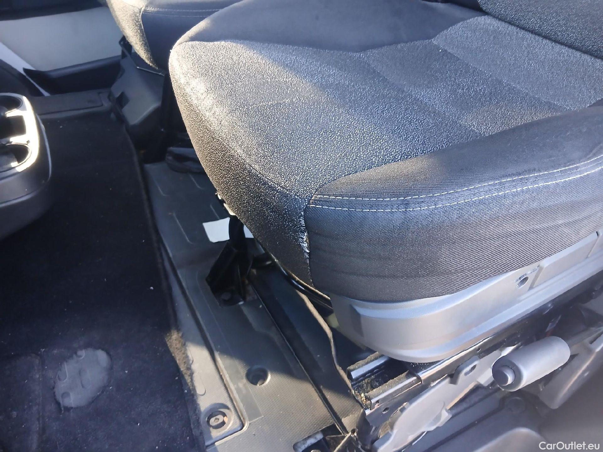  Fiat  Ducato FIAT  / 2014 / 4P / furgón 33 2.3 Multijet Furgón Medio Alto 96kW #50