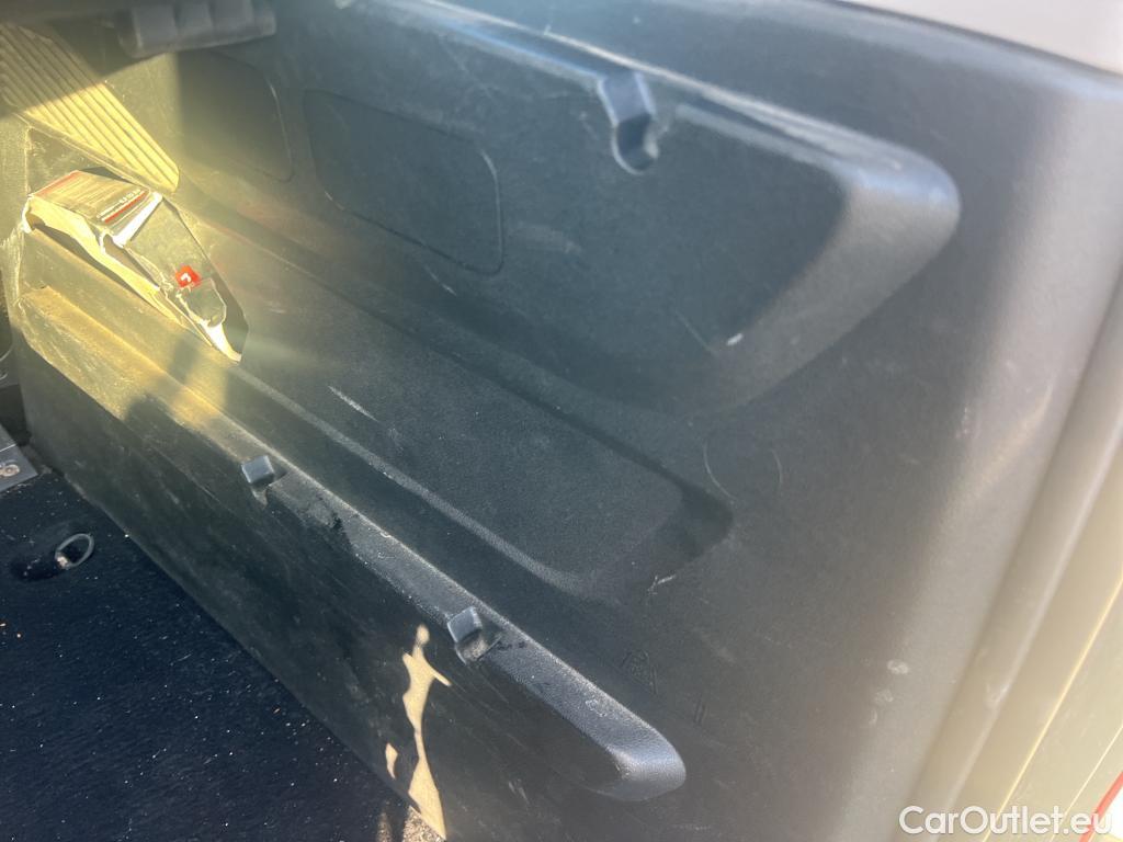  Citroen  Berlingo CITROEN  / 2018 / 4P / monovolumen compacto Talla M BlueHDi 100 S&S LIVE PACK #20