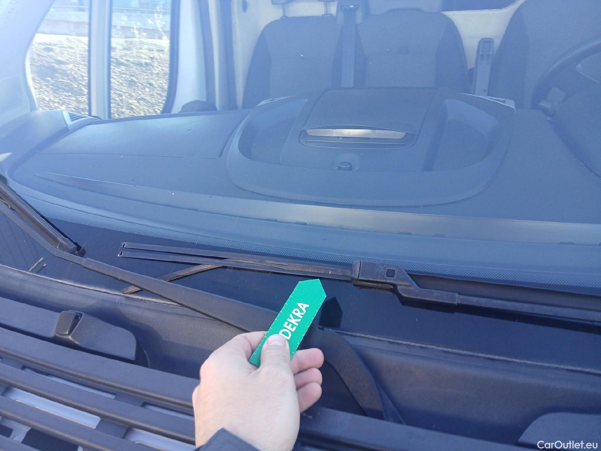  Fiat  Ducato FIAT  / 2014 / 4P / furgón 33 2.3 Multijet Furgón Medio Alto 96kW #44