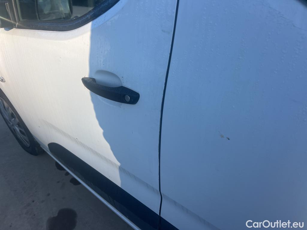  Citroen  Berlingo CITROEN  / 2018 / 4P / monovolumen compacto Talla M BlueHDi 100 S&S LIVE PACK #11