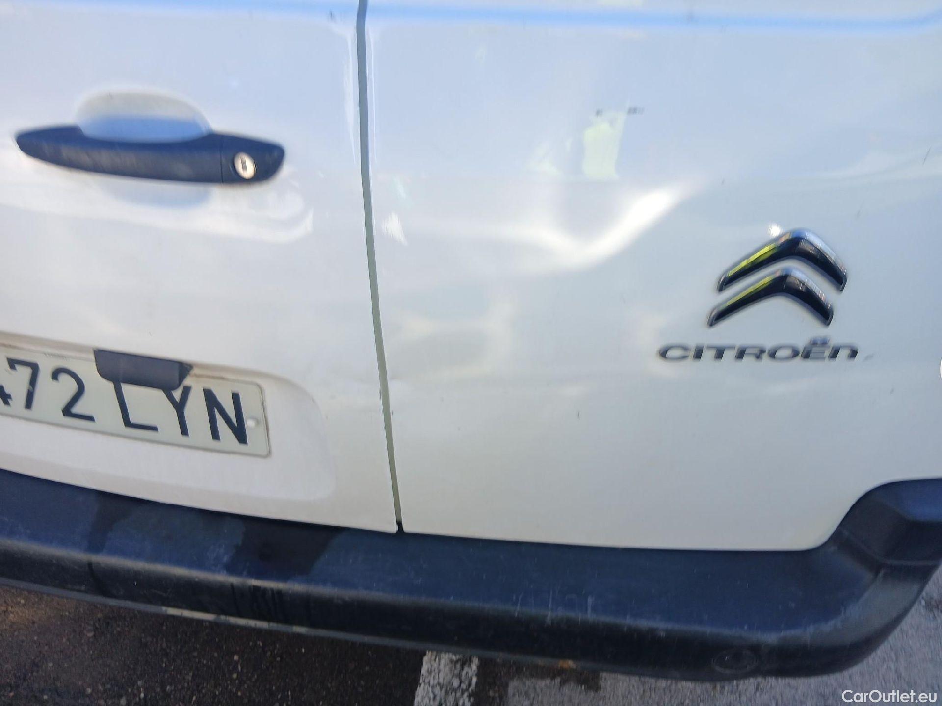  Citroen  Berlingo CITROEN  / 2018 / 3P / furgón derivado de turismo Talla M BlueHDi 100 CONTROL #26