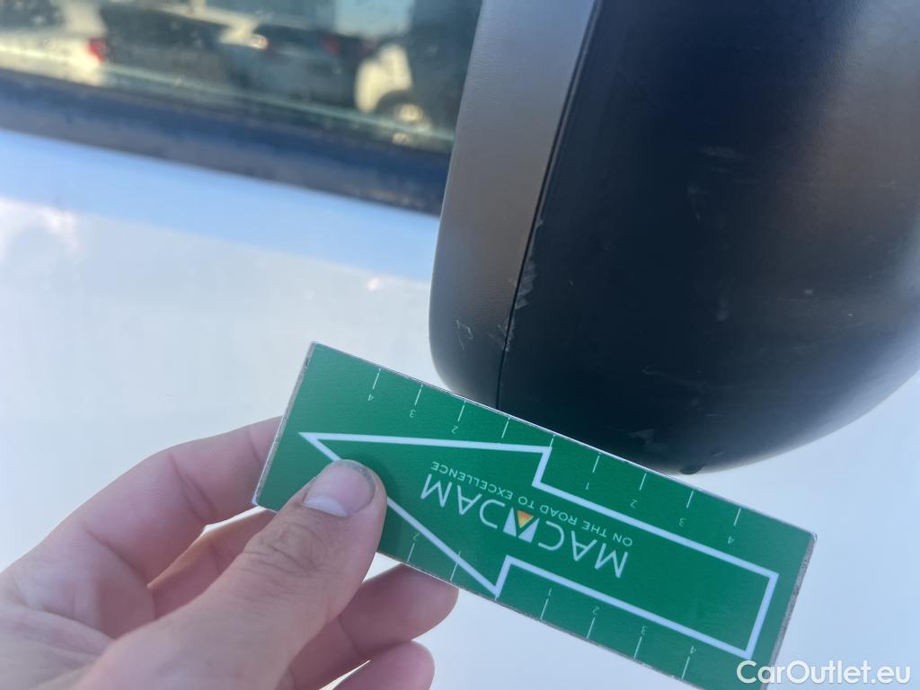  Citroen  Berlingo CITROEN  / 2018 / 4P / monovolumen compacto Talla M BlueHDi 100 S&S LIVE PACK #31