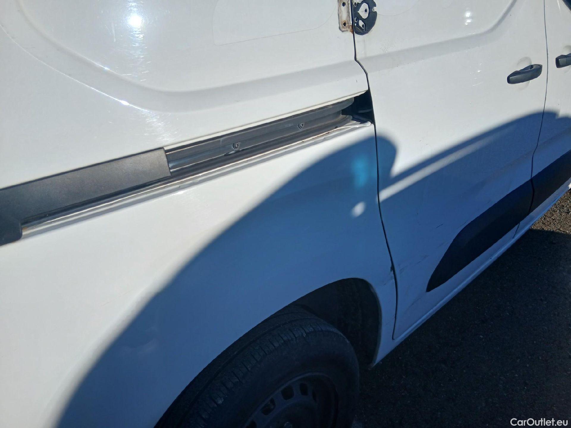  Citroen  Berlingo CITROEN  / 2018 / 3P / furgón derivado de turismo Talla M BlueHDi 100 CONTROL #29