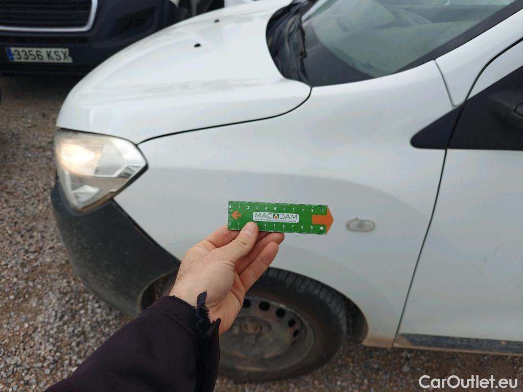  Dacia  Dokker DACIA  / 2013 / 4P / furgón derivado de turismo Essential 1.6 75kW (100CV) GLP #47