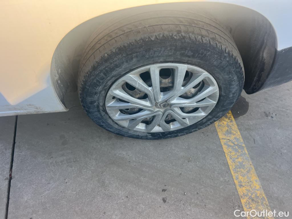  Citroen  Berlingo CITROEN  / 2018 / 4P / monovolumen compacto Talla M BlueHDi 100 S&S LIVE PACK #24