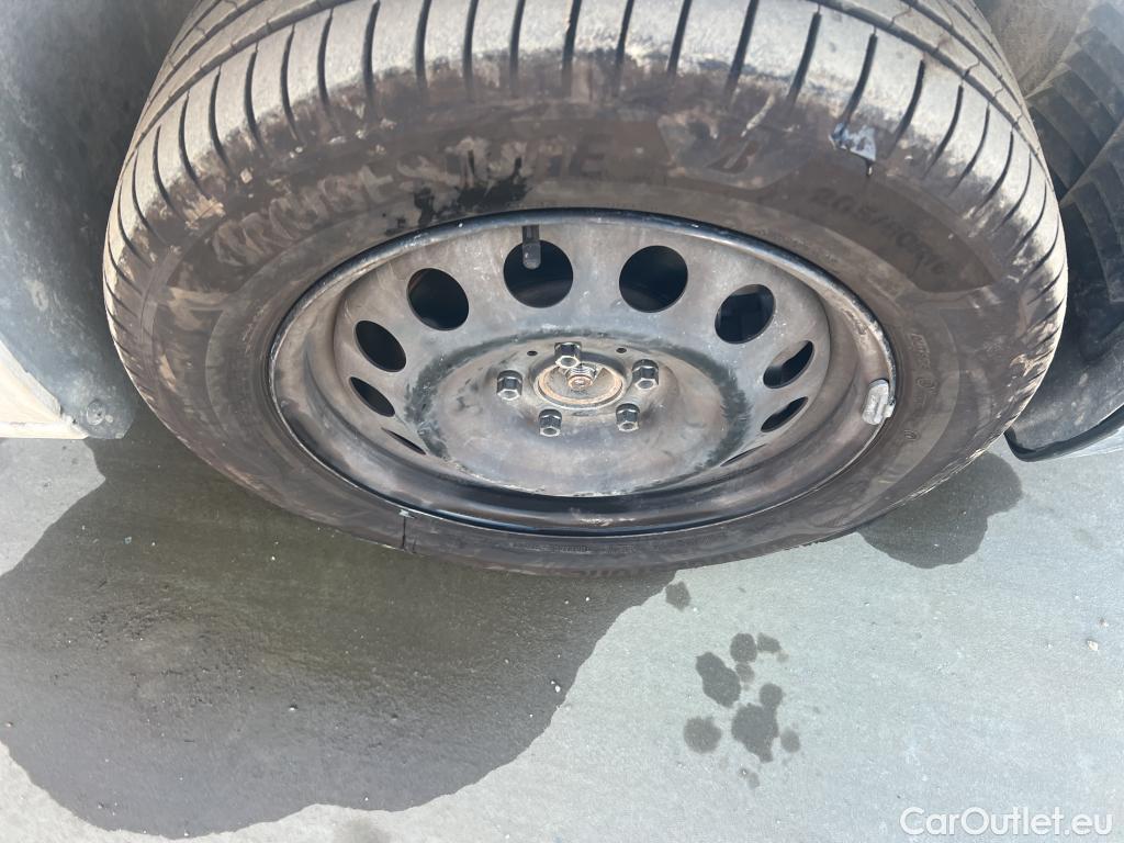  Citroen  Berlingo CITROEN  / 2018 / 4P / monovolumen compacto Talla M BlueHDi 100 S&S LIVE PACK #27