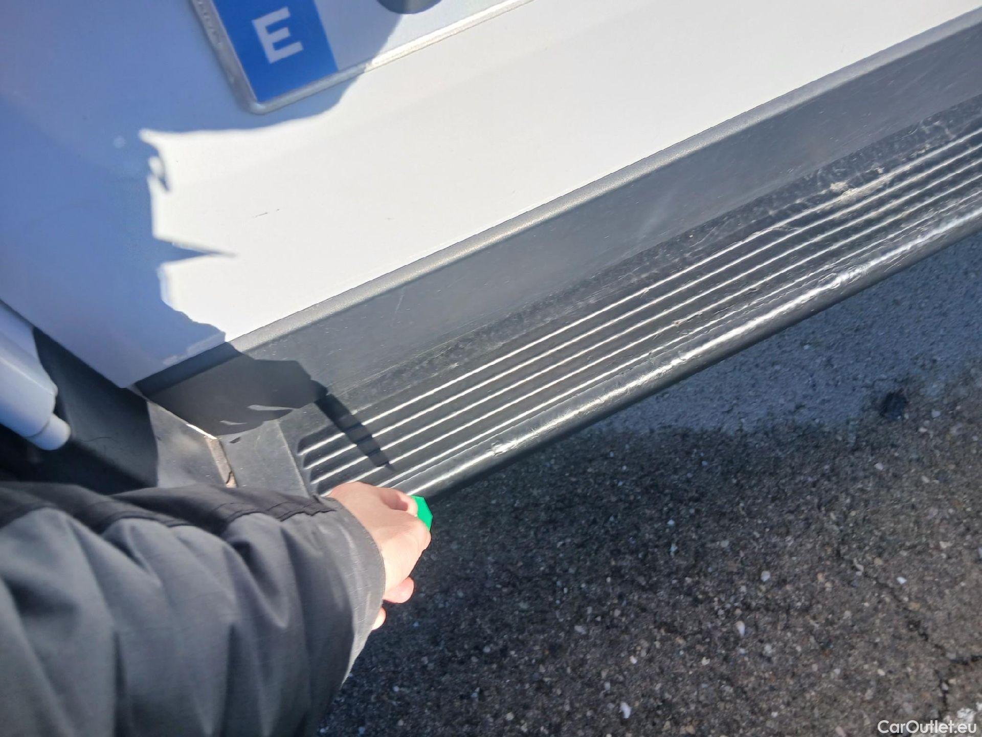  Fiat  Ducato FIAT  / 2014 / 4P / furgón 33 2.3 Multijet Furgón Medio Alto 96kW #21