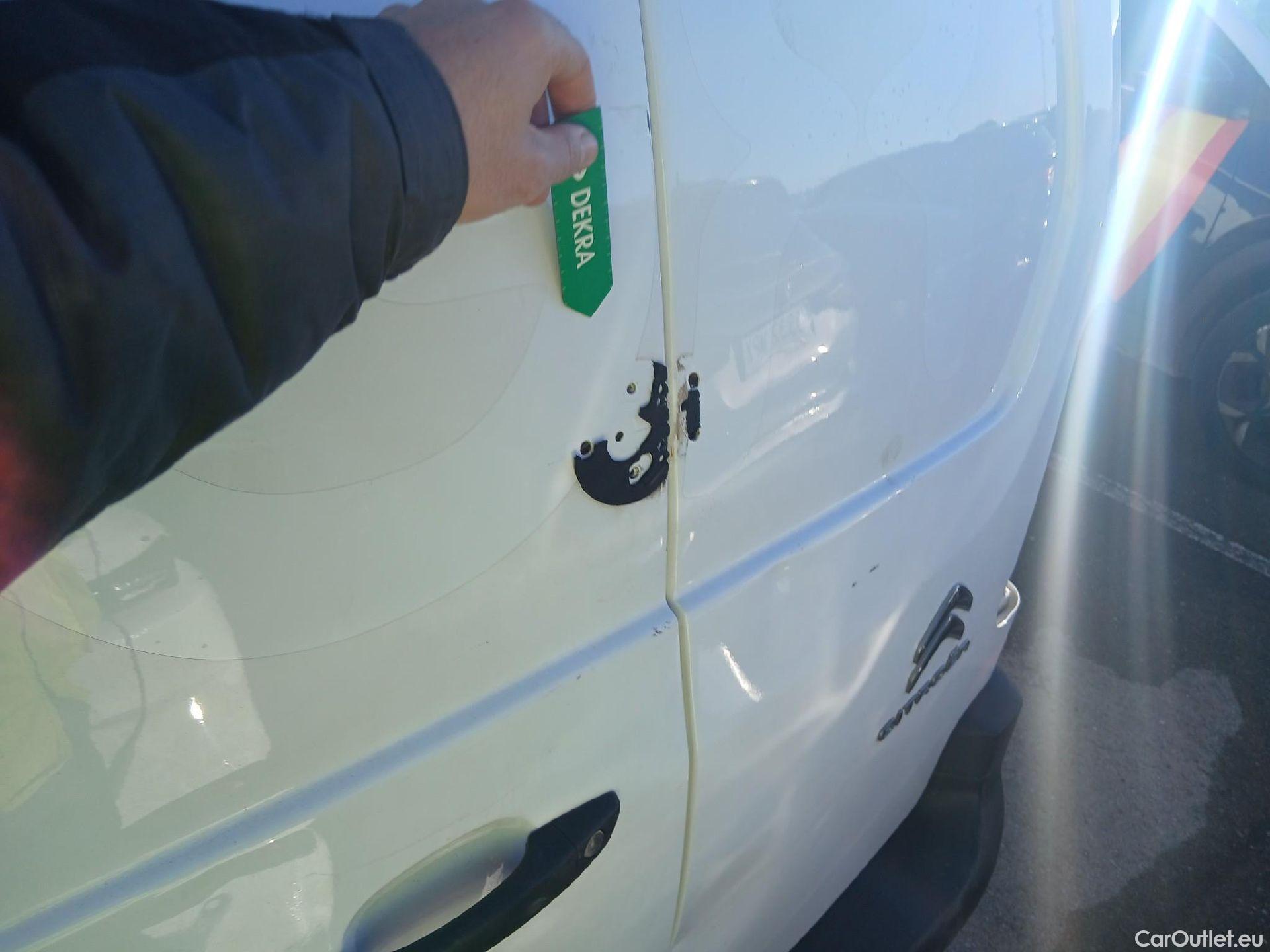  Citroen  Berlingo CITROEN  / 2018 / 3P / furgón derivado de turismo Talla M BlueHDi 100 CONTROL #21