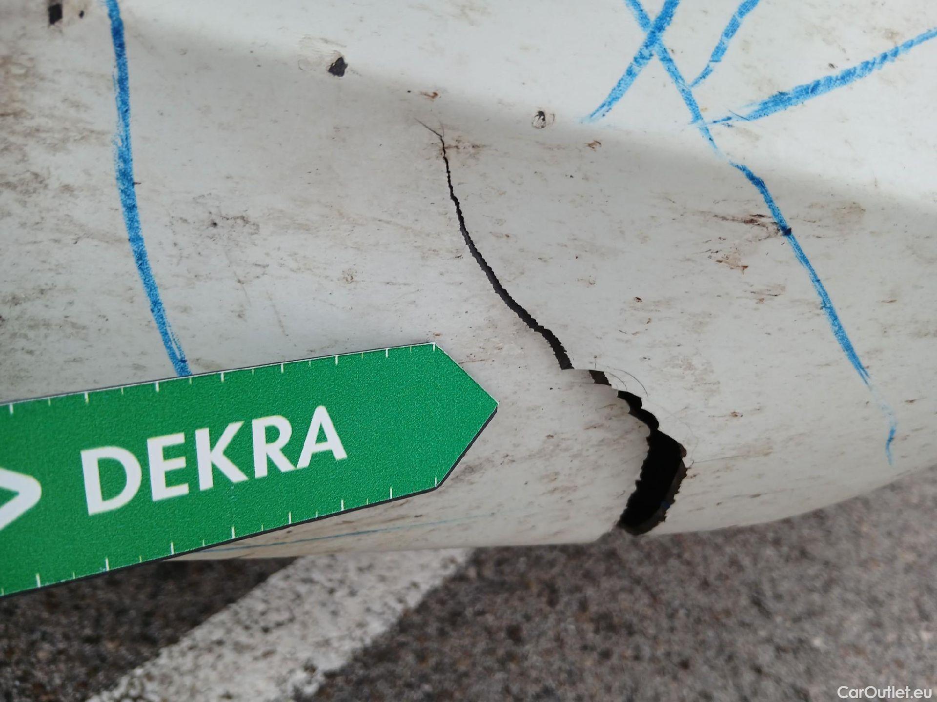  Mitsubishi  L200 MITSUBISHI  / 2019 / 4P / pickup doble cabina D/C 220 DI-D M-Pro #4