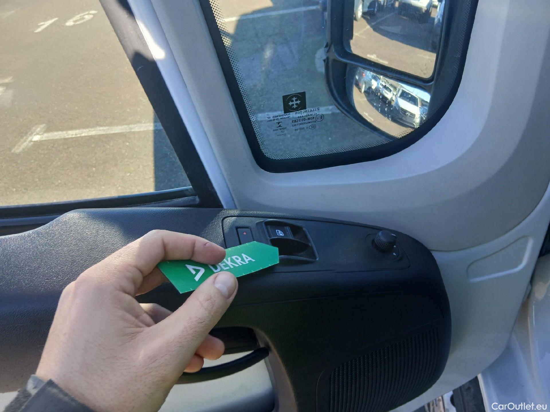  Fiat  Ducato FIAT  / 2014 / 4P / furgón 33 2.3 Multijet Furgón Medio Alto 96kW #45