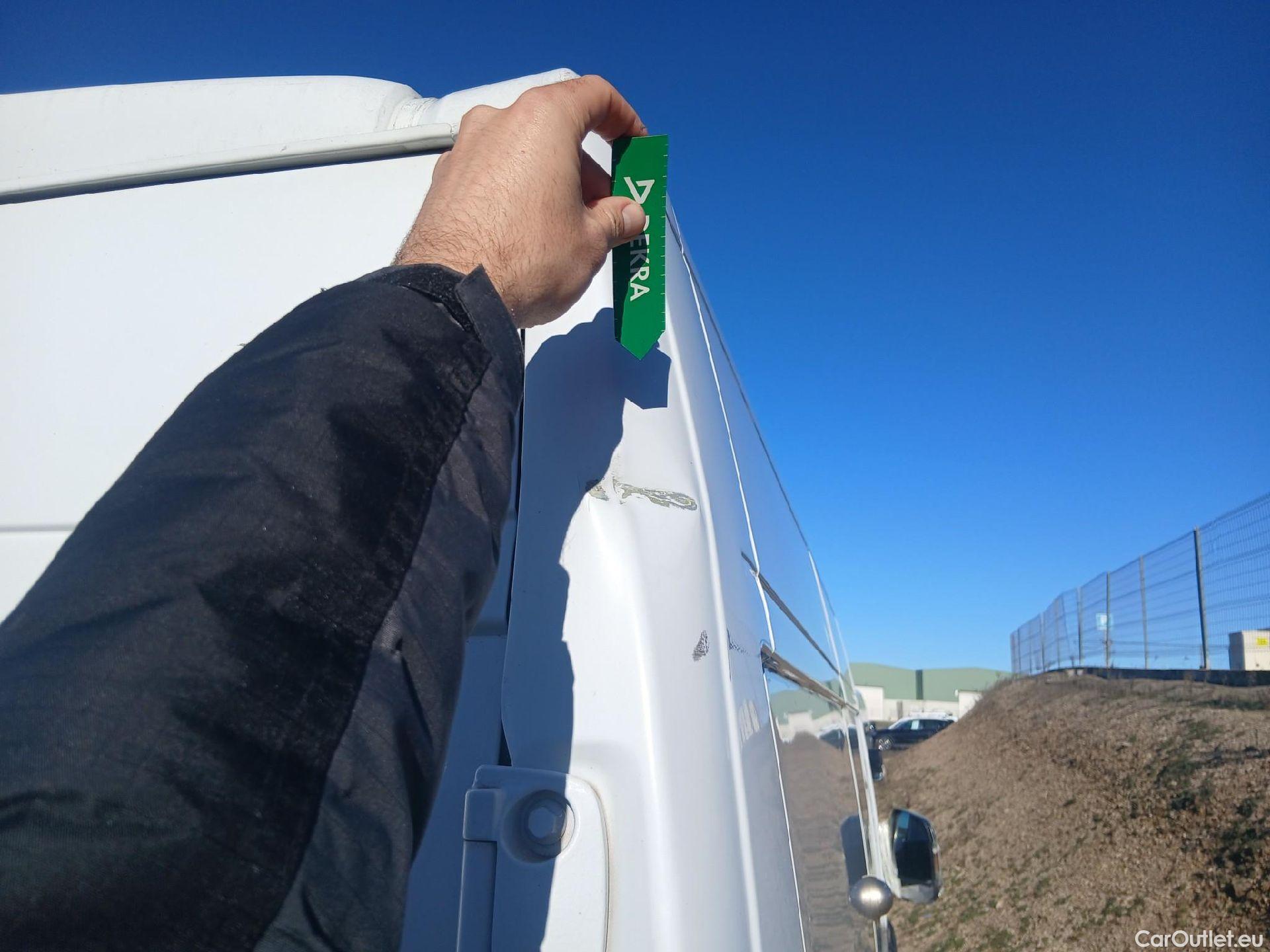  Fiat  Ducato FIAT  / 2014 / 4P / furgón 33 2.3 Multijet Furgón Medio Alto 96kW #60