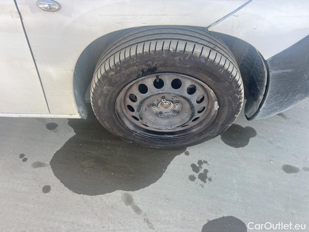  Citroen  Berlingo CITROEN  / 2018 / 4P / monovolumen compacto Talla M BlueHDi 100 S&S LIVE PACK #26