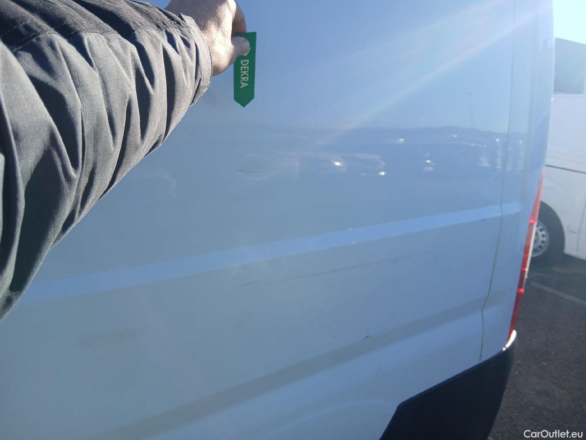  Fiat  Ducato FIAT  / 2014 / 4P / furgón 33 2.3 Multijet Furgón Medio Alto 96kW #17