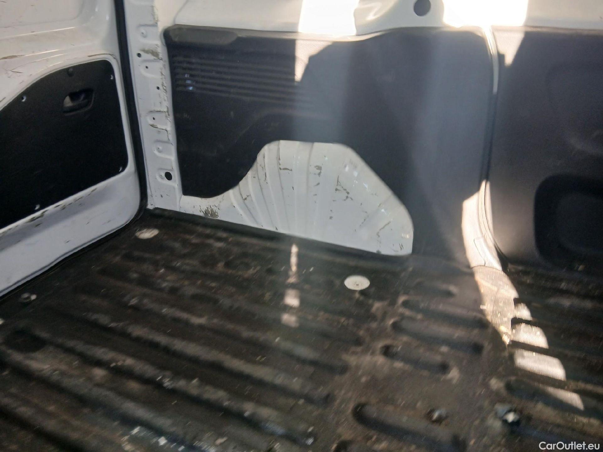  Citroen  Berlingo CITROEN  / 2018 / 3P / furgón derivado de turismo Talla M BlueHDi 100 CONTROL #50