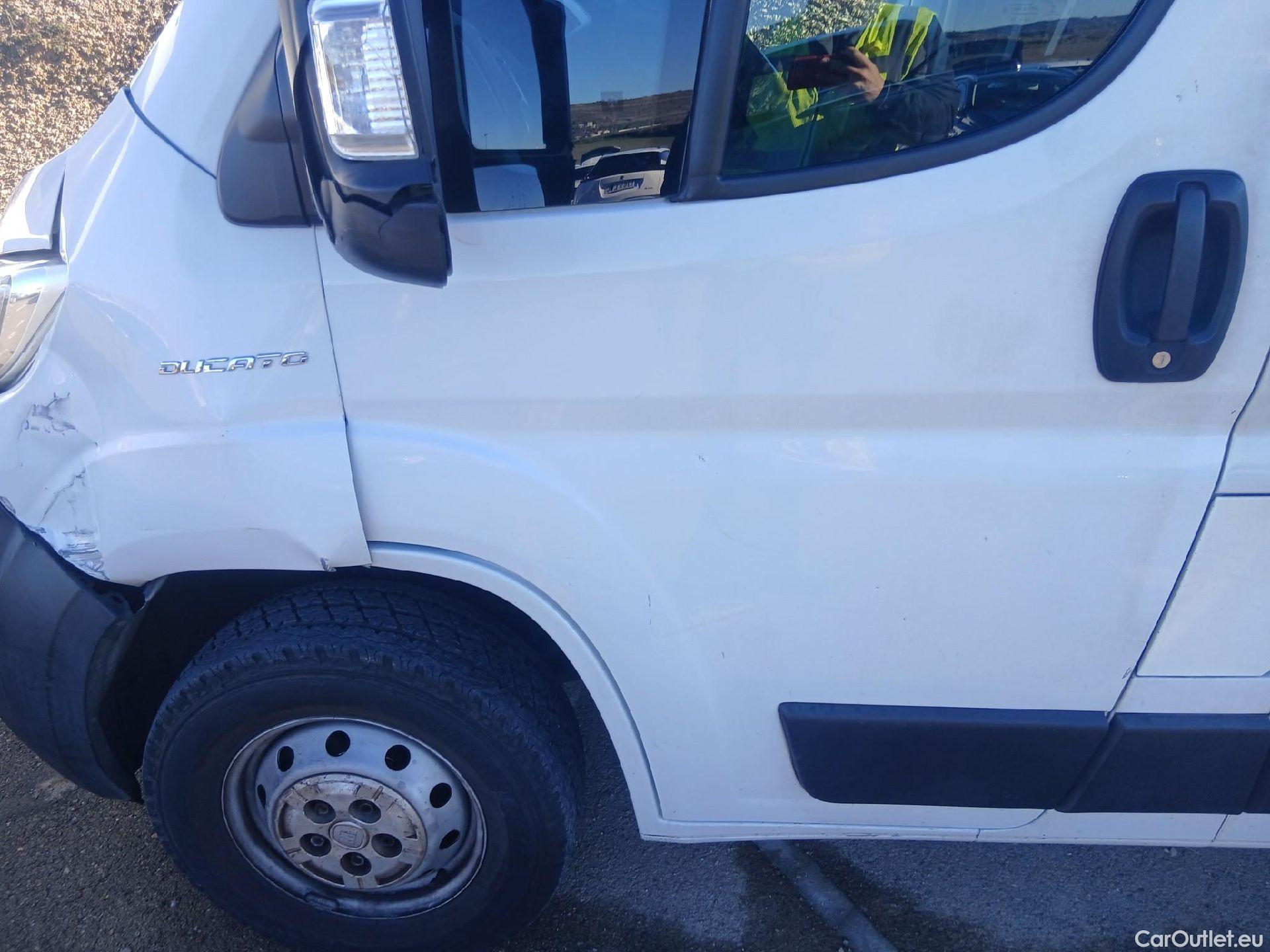  Fiat  Ducato FIAT  / 2014 / 4P / furgón 33 2.3 Multijet Furgón Medio Alto 96kW #13