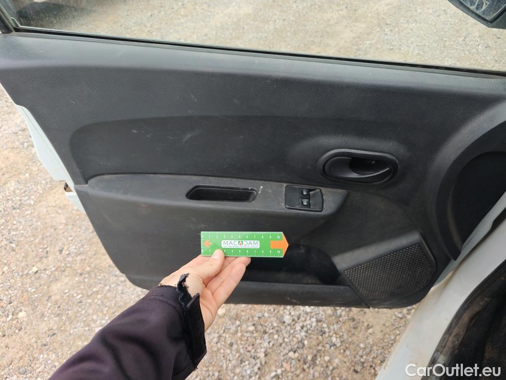  Dacia  Dokker DACIA  / 2013 / 4P / furgón derivado de turismo Essential 1.6 75kW (100CV) GLP #75