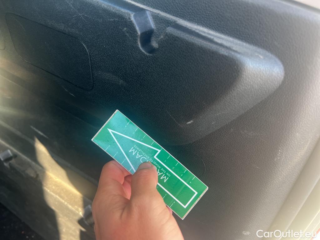  Citroen  Berlingo CITROEN  / 2018 / 4P / monovolumen compacto Talla M BlueHDi 100 S&S LIVE PACK #21