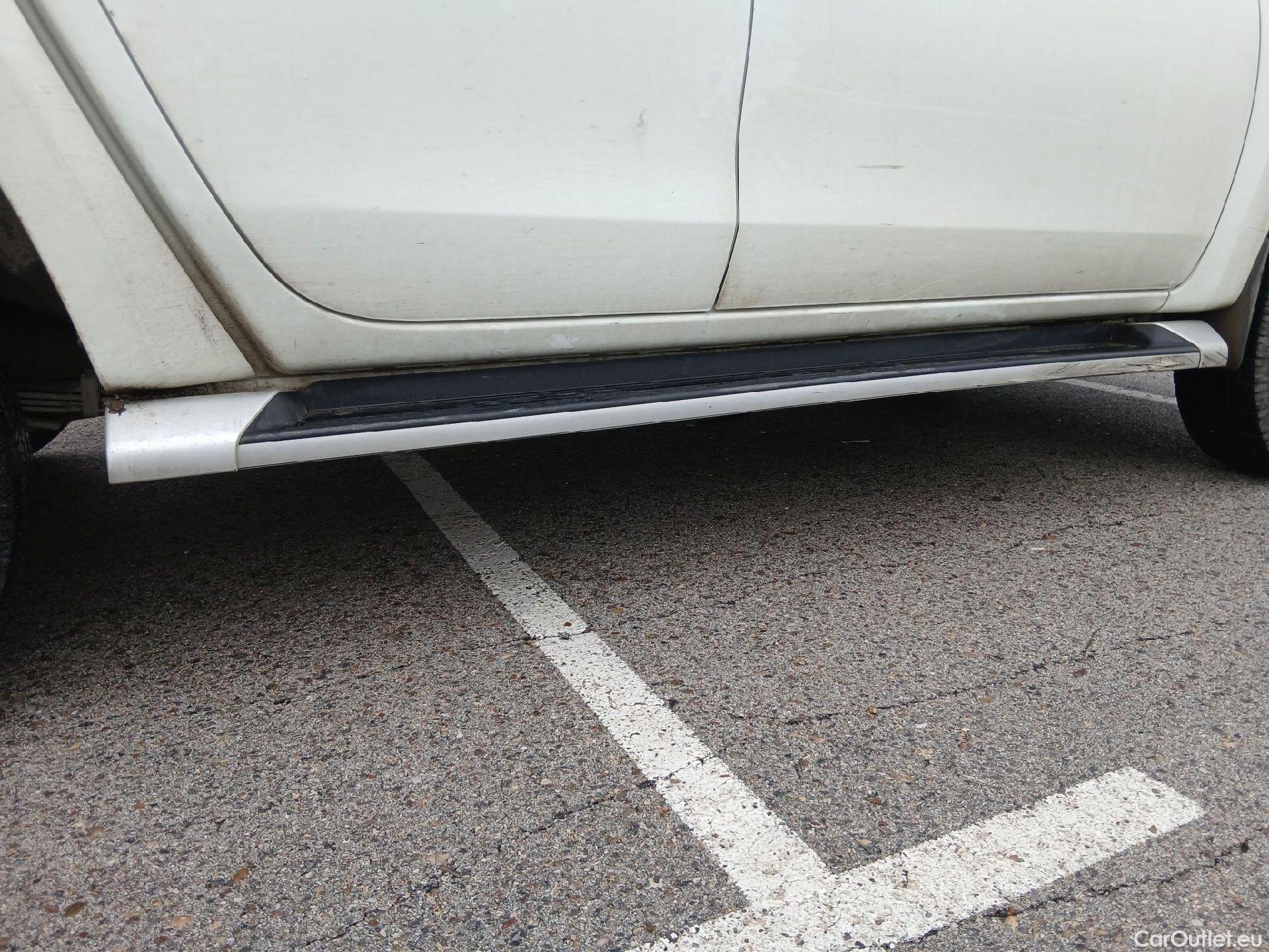  Mitsubishi  L200 MITSUBISHI  / 2019 / 4P / pickup doble cabina D/C 220 DI-D M-Pro #31