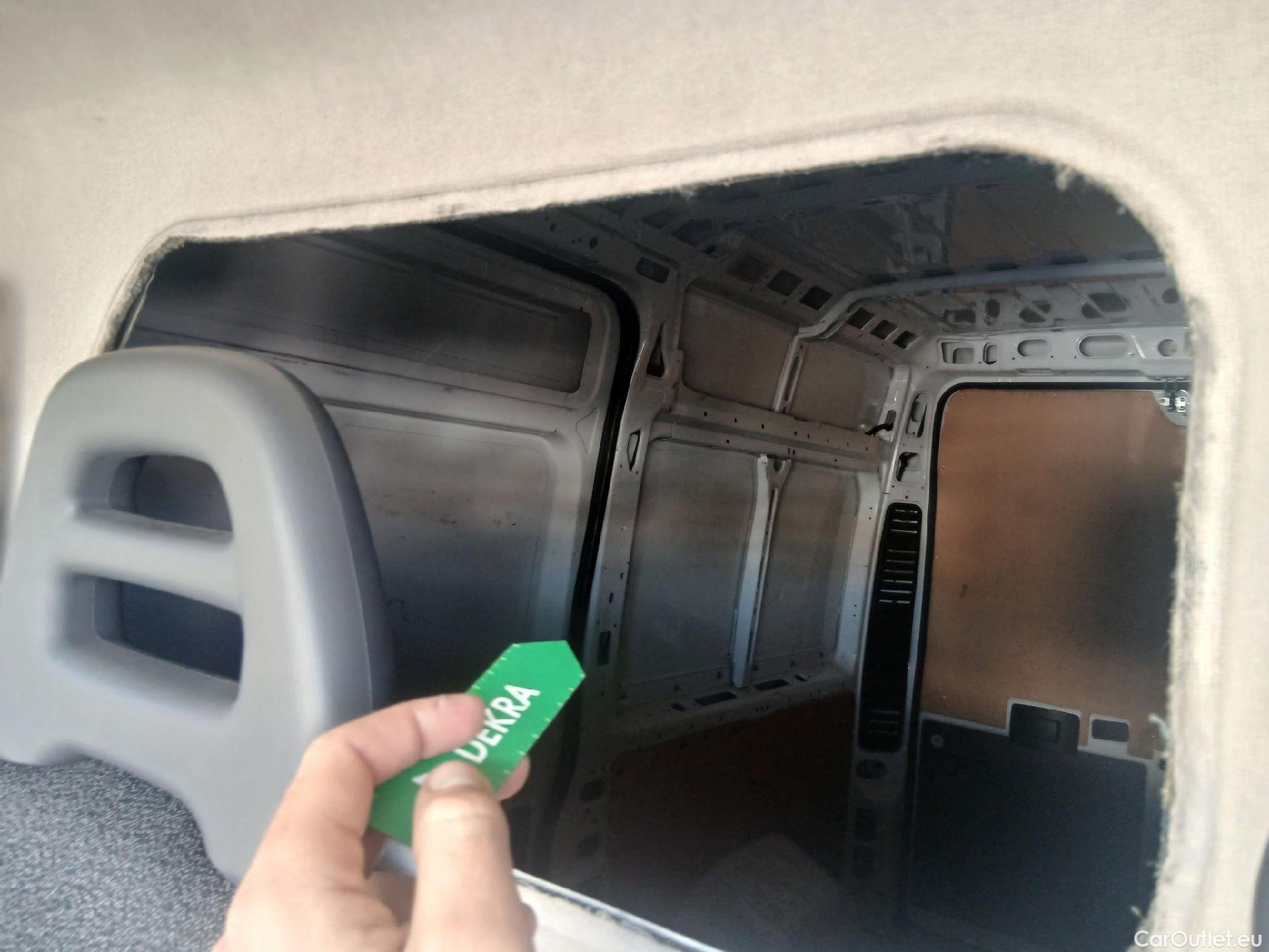  Fiat  Ducato FIAT  / 2014 / 4P / furgón 33 2.3 Multijet Furgón Medio Alto 96kW #48