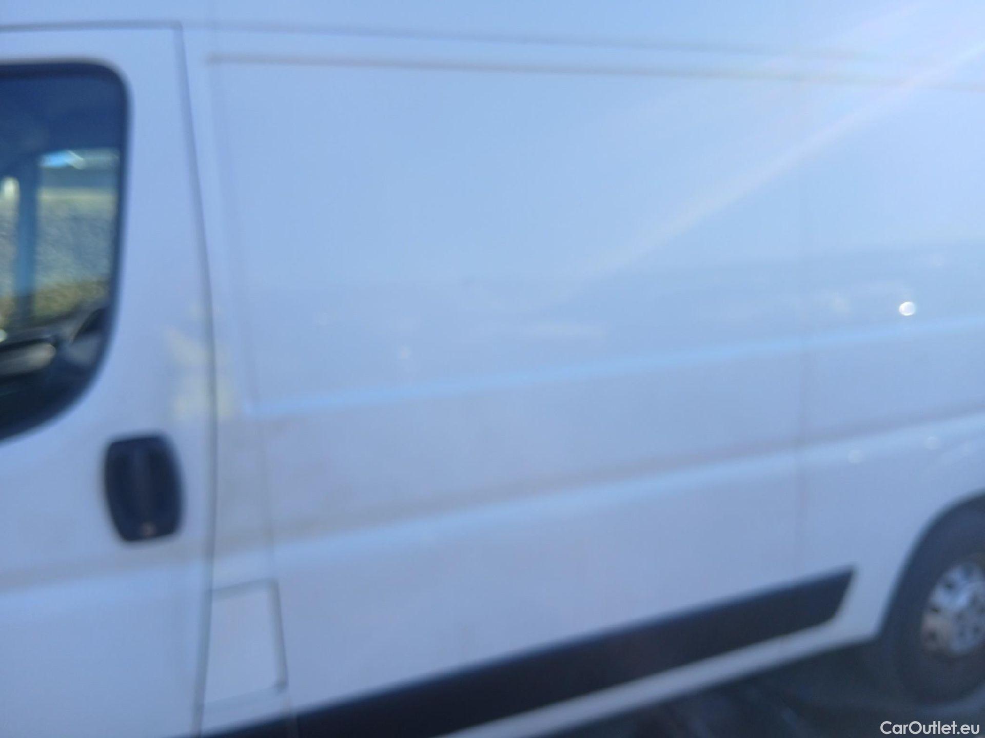  Fiat  Ducato FIAT  / 2014 / 4P / furgón 33 2.3 Multijet Furgón Medio Alto 96kW #15