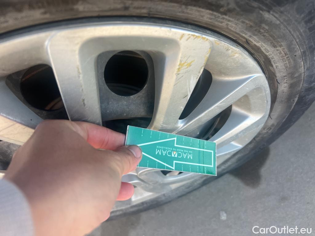  Citroen  Berlingo CITROEN  / 2018 / 4P / monovolumen compacto Talla M BlueHDi 100 S&S LIVE PACK #29