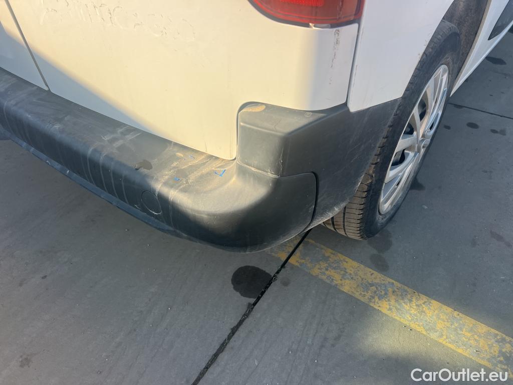  Citroen  Berlingo CITROEN  / 2018 / 4P / monovolumen compacto Talla M BlueHDi 100 S&S LIVE PACK #17