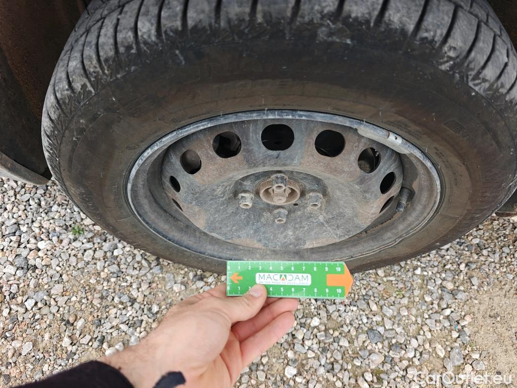  Dacia  Dokker DACIA  / 2013 / 4P / furgón derivado de turismo Essential 1.6 75kW (100CV) GLP #84