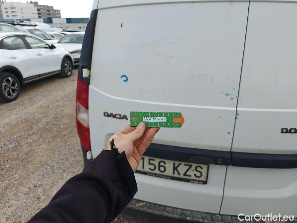  Dacia  Dokker DACIA  / 2013 / 4P / furgón derivado de turismo Essential 1.6 75kW (100CV) GLP #17