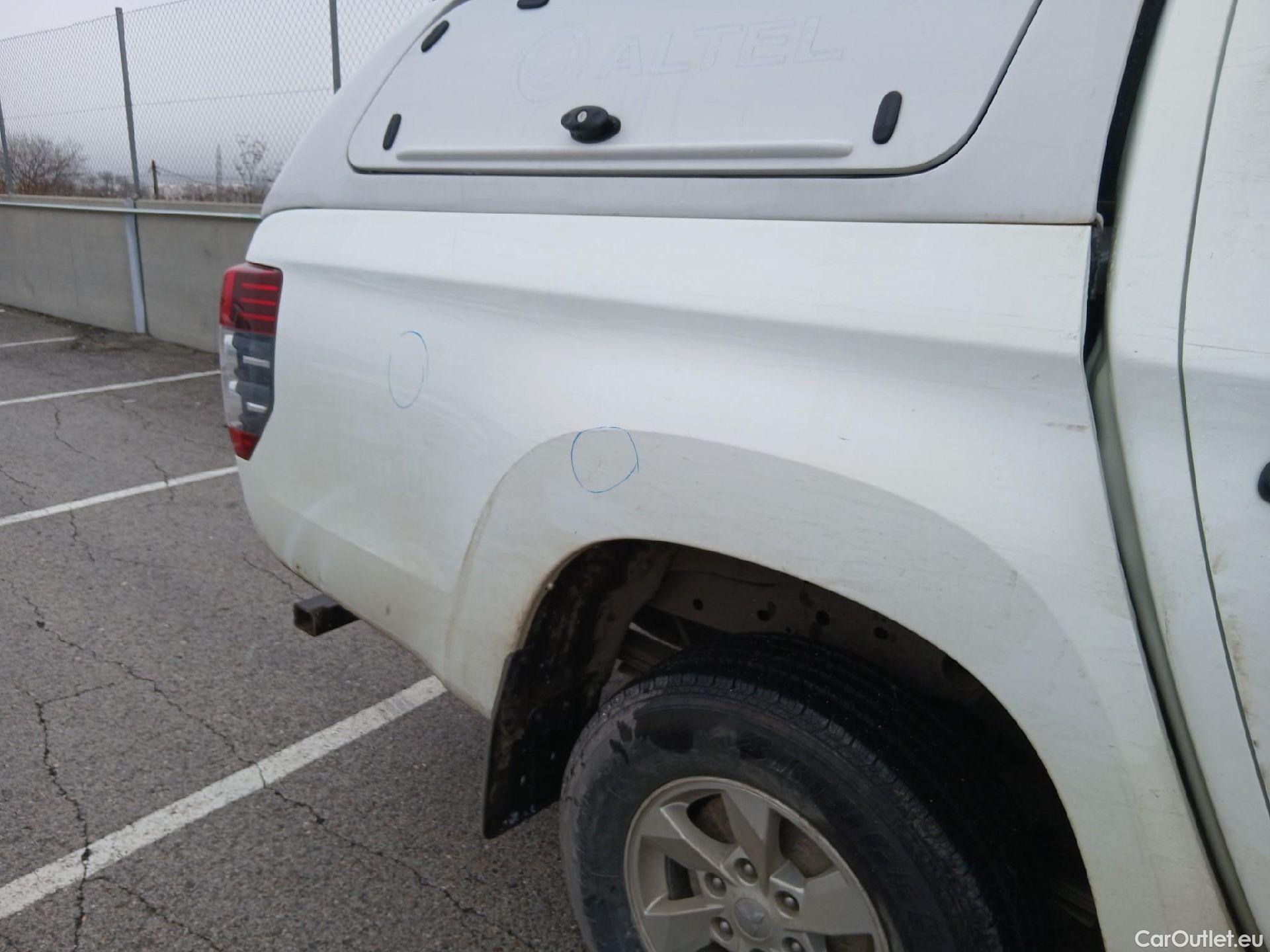  Mitsubishi  L200 MITSUBISHI  / 2019 / 4P / pickup doble cabina D/C 220 DI-D M-Pro #30