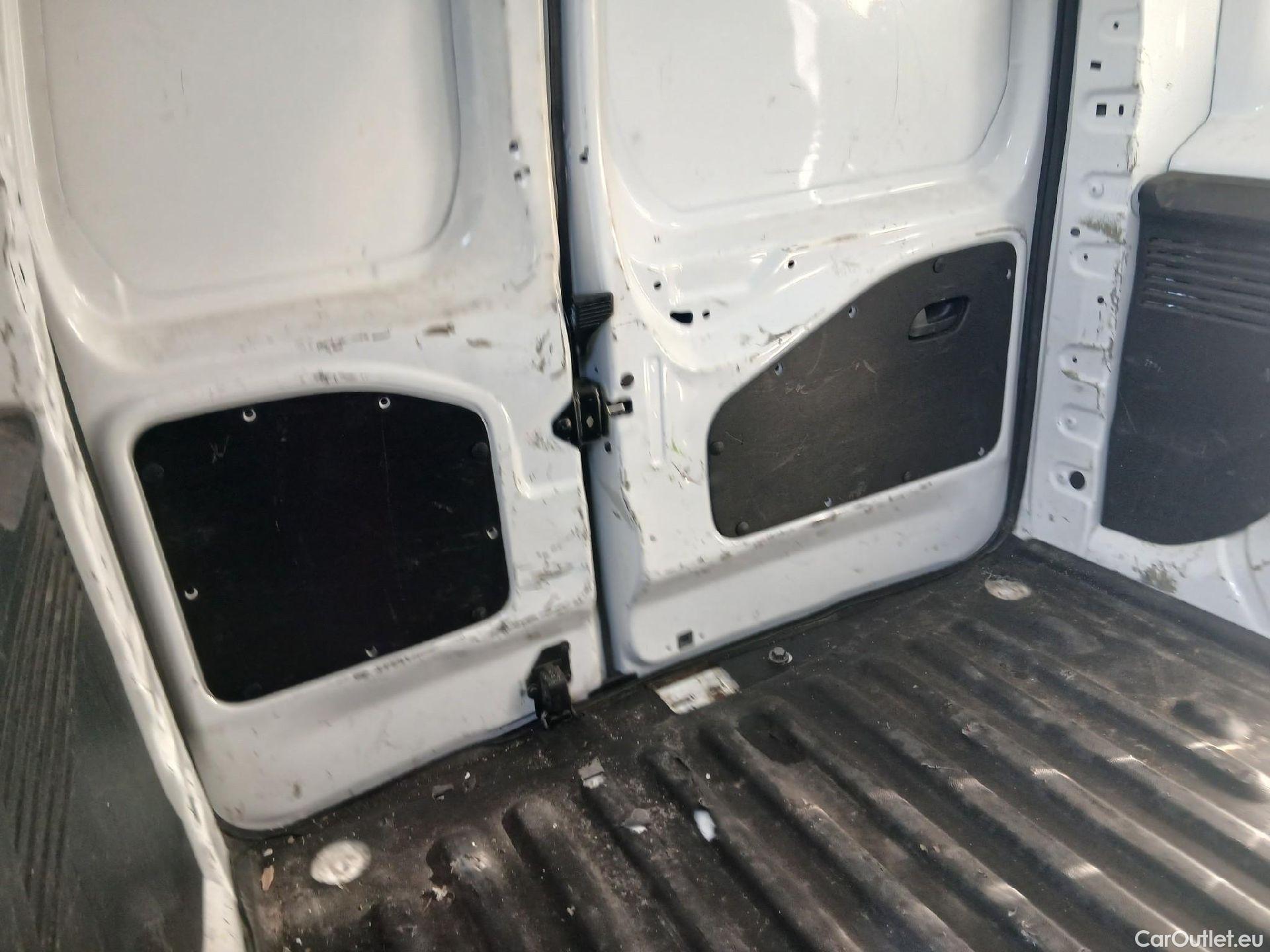  Citroen  Berlingo CITROEN  / 2018 / 3P / furgón derivado de turismo Talla M BlueHDi 100 CONTROL #49