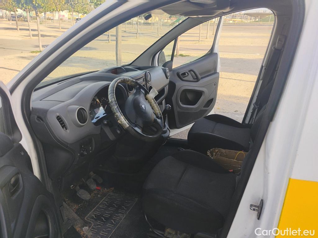  Peugeot  Partner PEUGEOT  VU 3p 2G furgón derivado de Furgón Confort L1 1.6 BlueHDi 75 #2