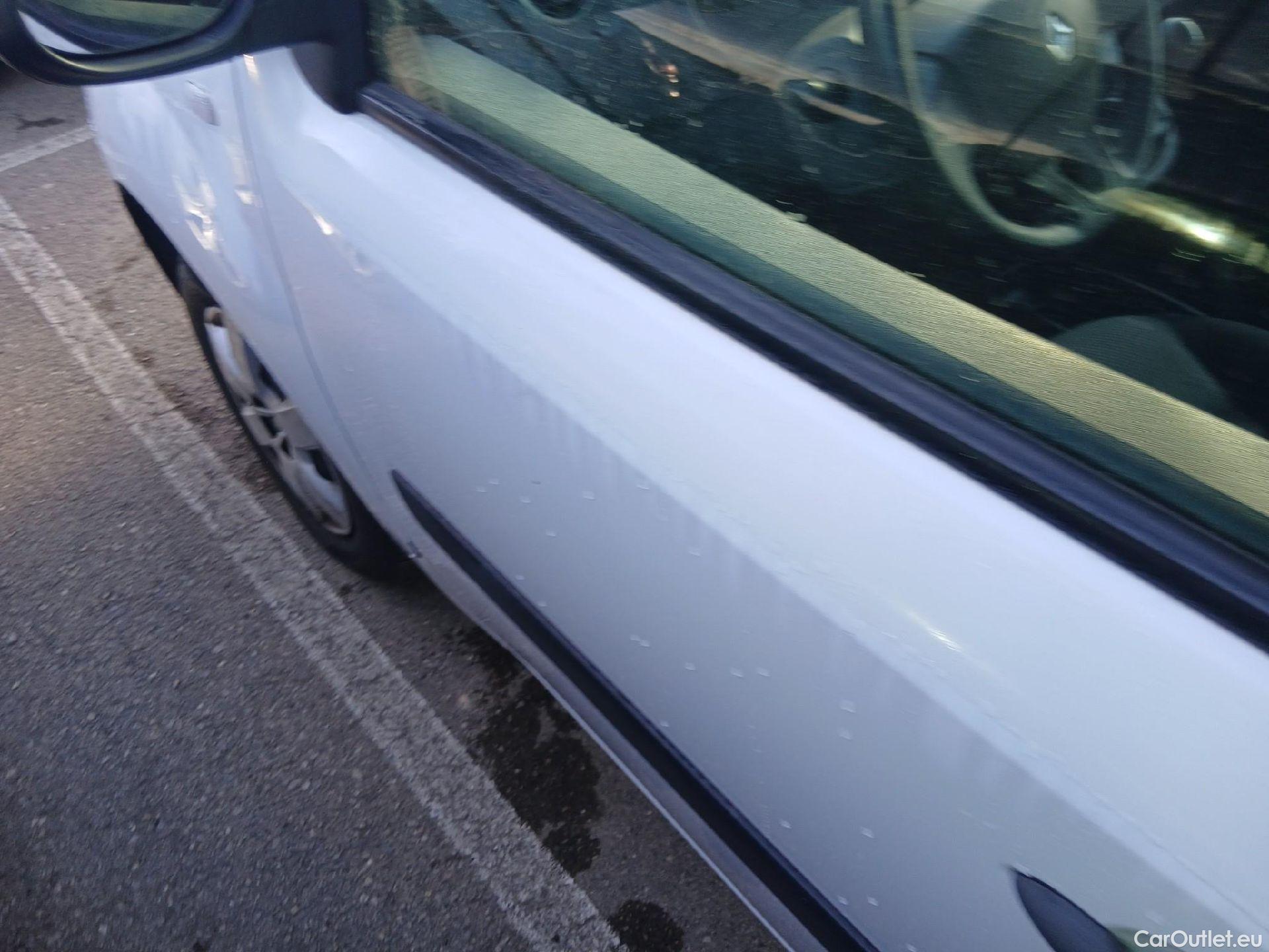  Renault  Kangoo RENAULT  Combi / 2013 / 4P / combi Profesional M1-AF En. dCi 66kW (90CV) E6 #10