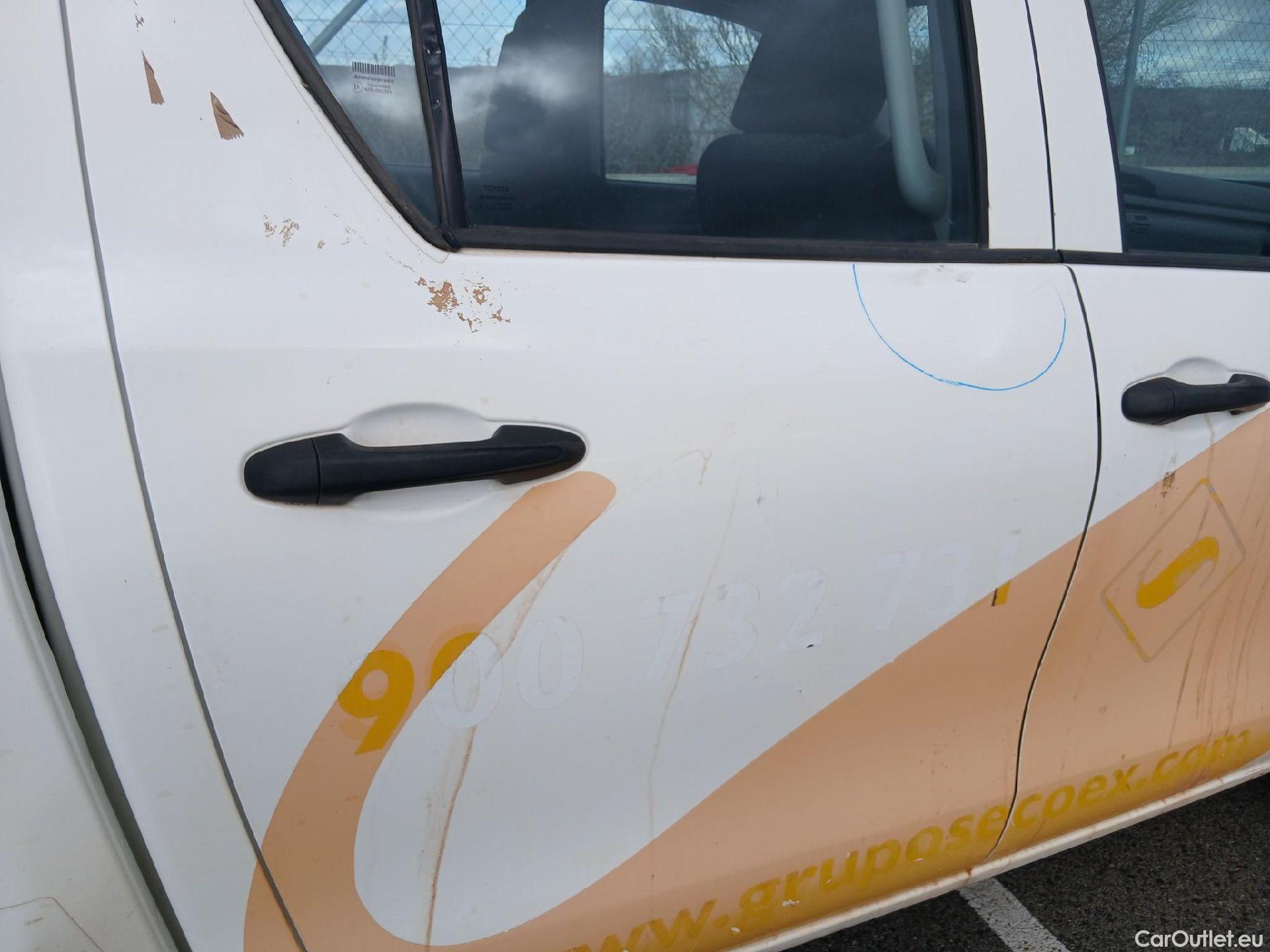  Toyota  Hilux TOYOTA  / 2016 / 4P / pickup 2.4 D-4D Cabina Doble GX #28