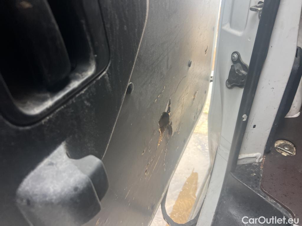  Peugeot  Expert PEUGEOT  / 2016 / 4P / furgón Furgón Premium 1.5 BlueHDi 100 Standard (AC) #17