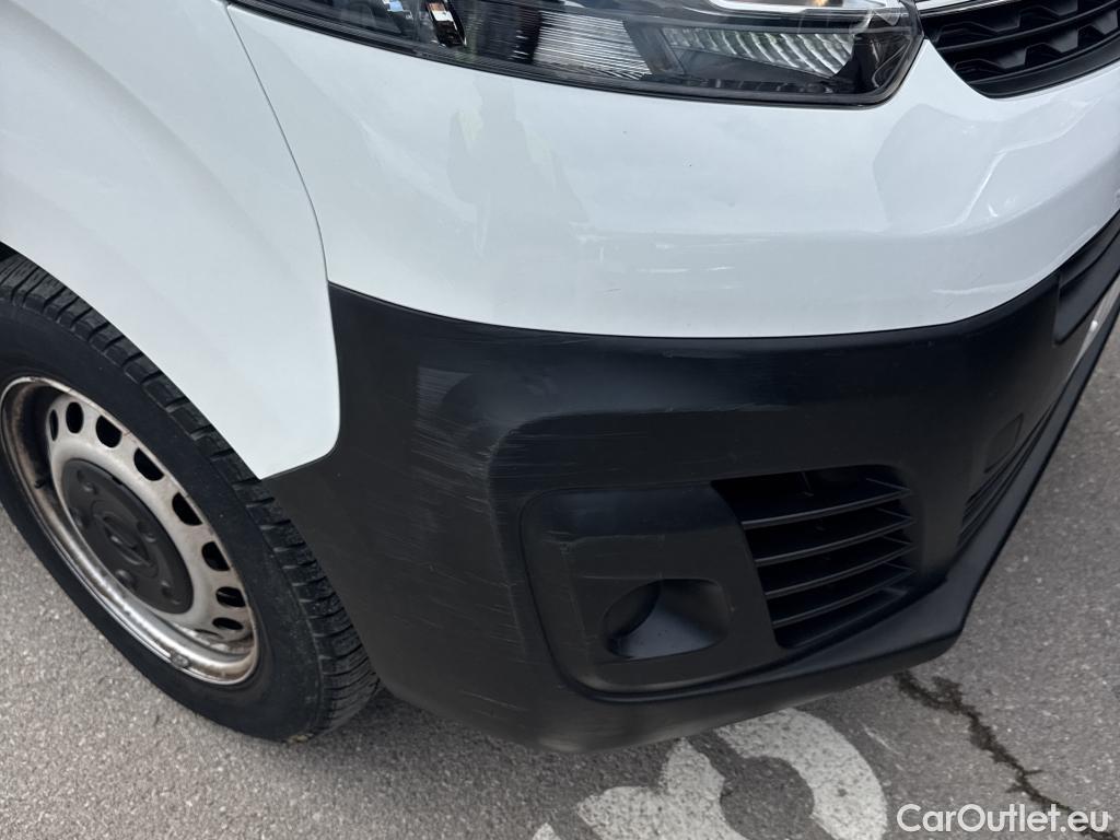  Opel  Vivaro OPEL  / 2019 / 4P / furgón 1.5 Diésel 74kW(100CV)M Std Exp #15