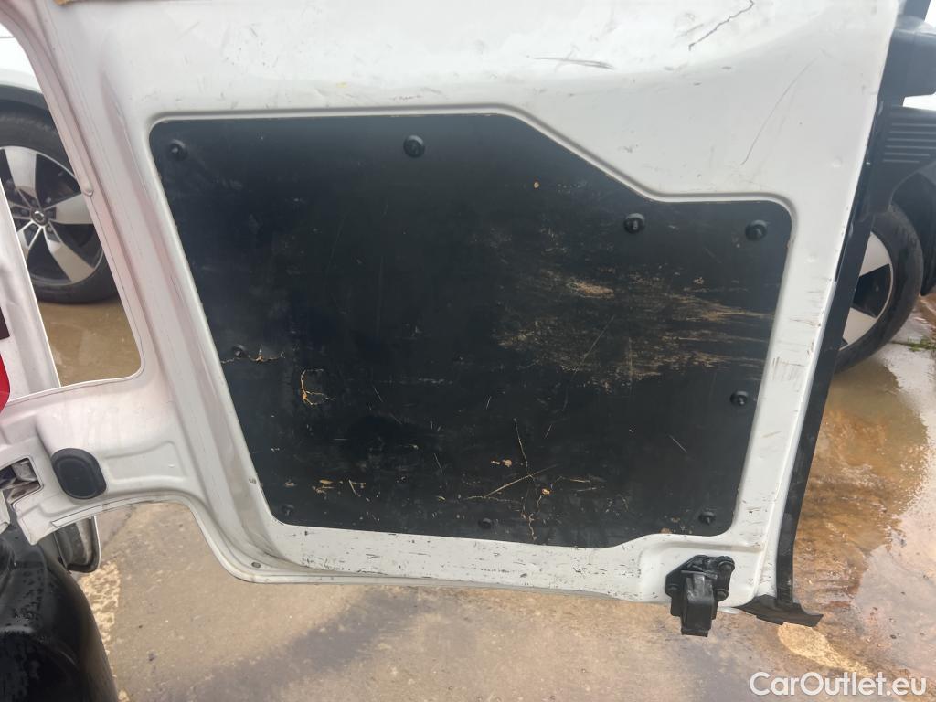  Peugeot  Expert PEUGEOT  / 2016 / 4P / furgón Furgón Premium 1.5 BlueHDi 100 Standard (AC) #15