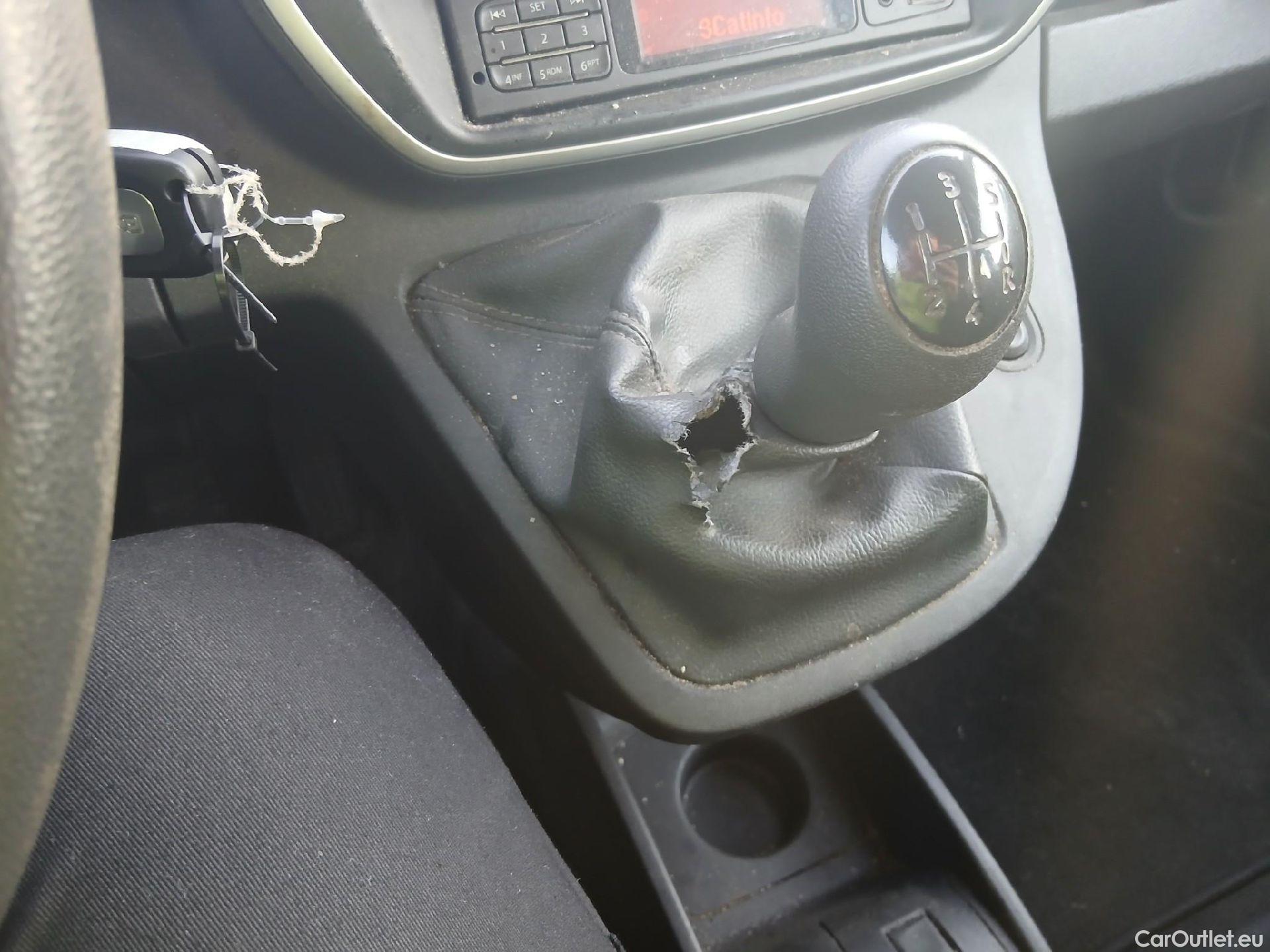  Renault  Kangoo RENAULT  Combi / 2013 / 4P / combi Profesional M1-AF En. dCi 66kW (90CV) E6 #47