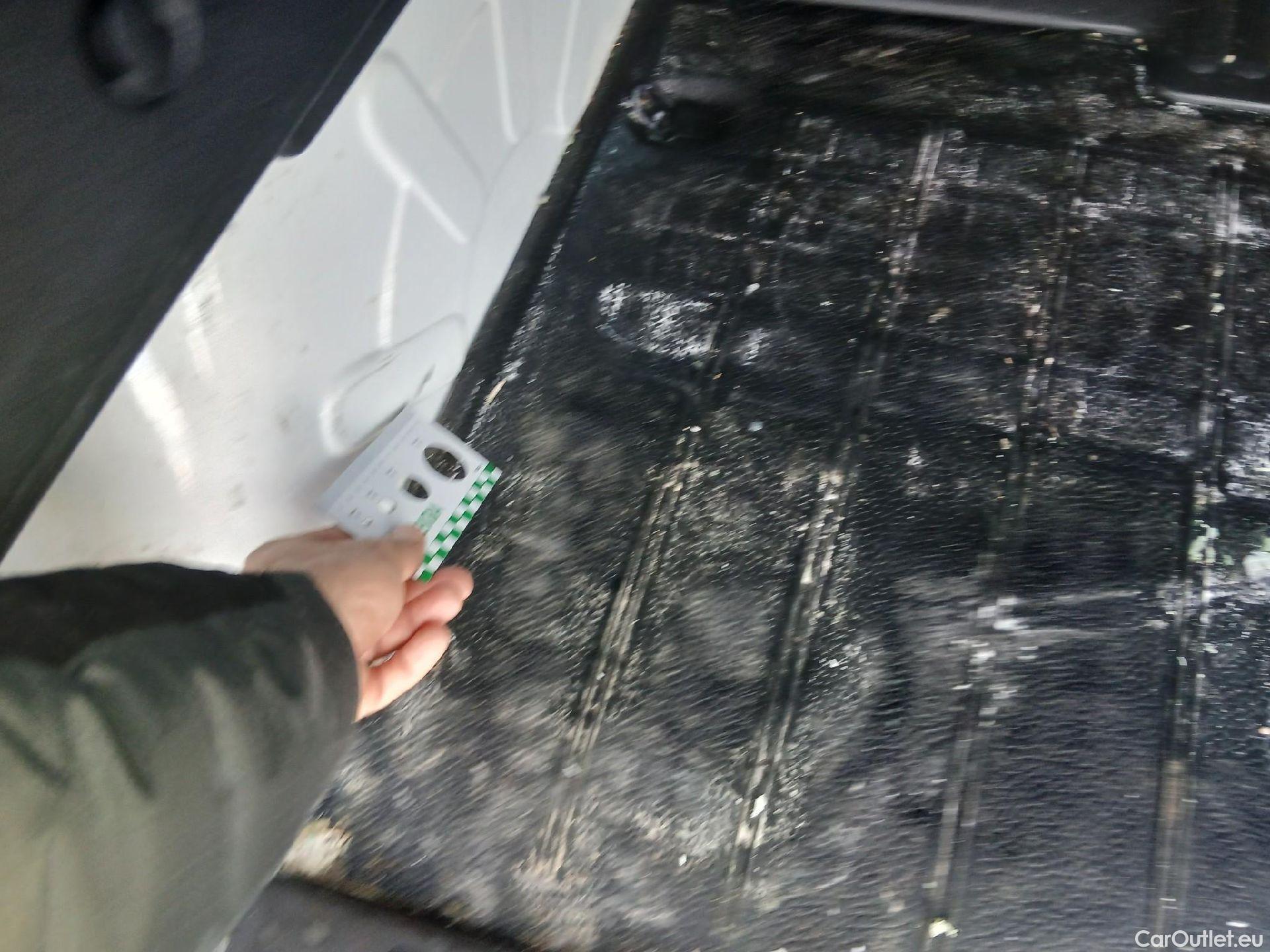  Renault  Kangoo RENAULT  Combi / 2013 / 4P / combi Profesional M1-AF En. dCi 66kW (90CV) E6 #42